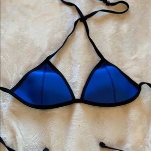 Triangl bikini top
